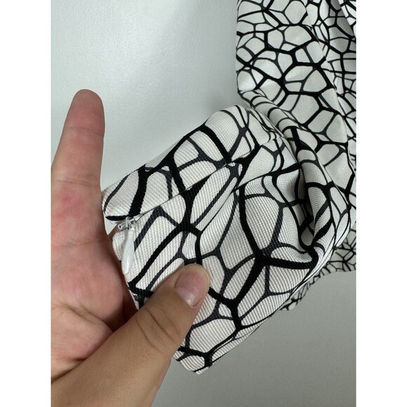 ESCADA Black & White Abstract Blazer 2 Button SZ 40 Collar Waist Length - Picture 2 of 11